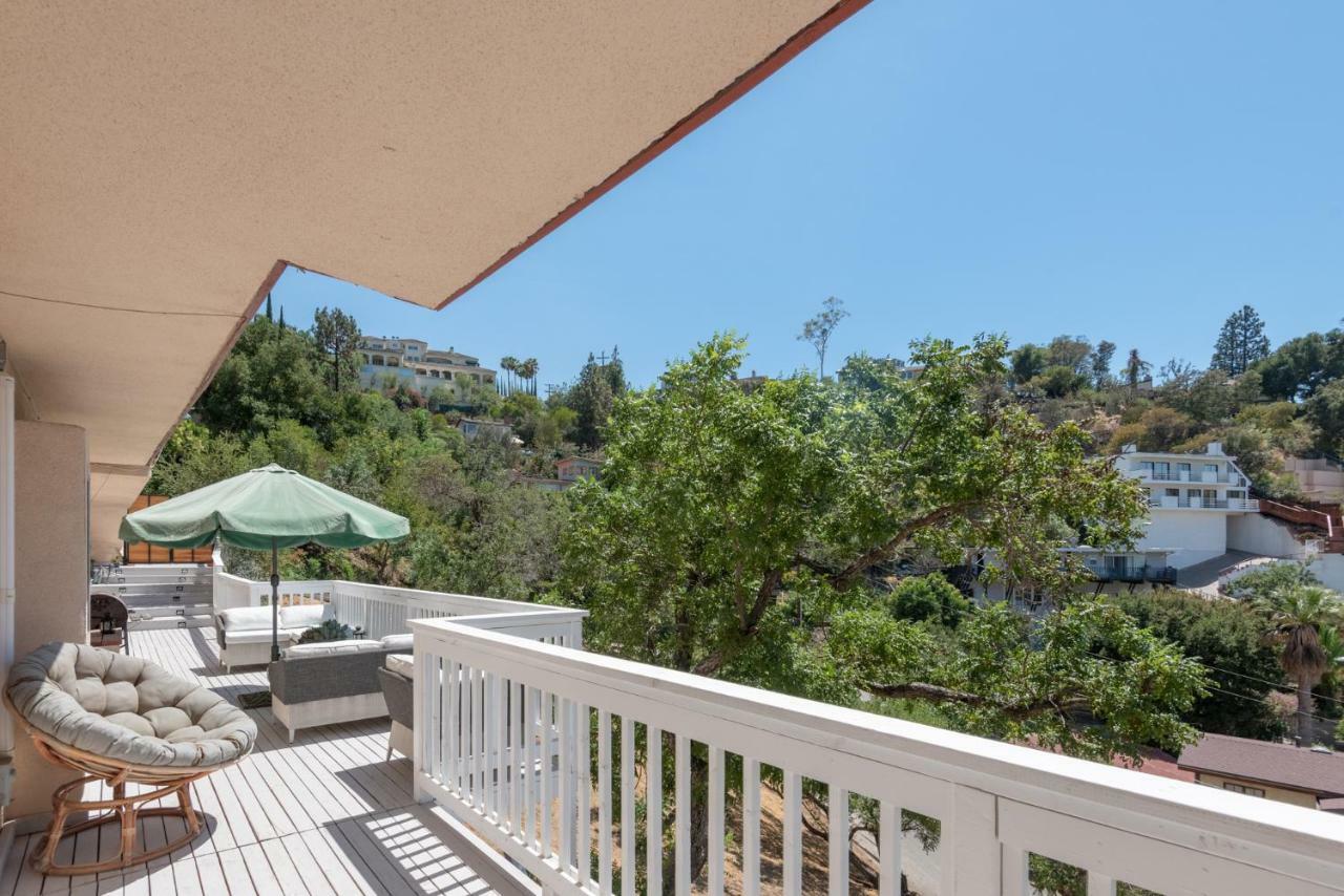 Casa vacanze Modern Nestled In The Hollywood Hills With Huge Deck And Wow Views!